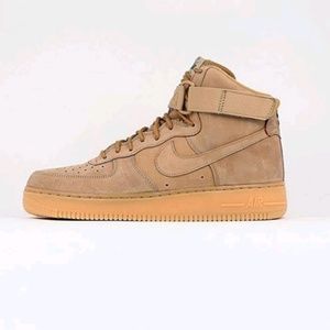 Meet your Posher, Mya